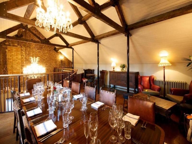 Kew Gardens Hotel image