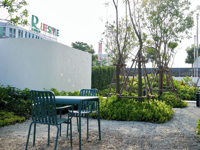 Go Hotel Bowin At Robinson Lifestyle image