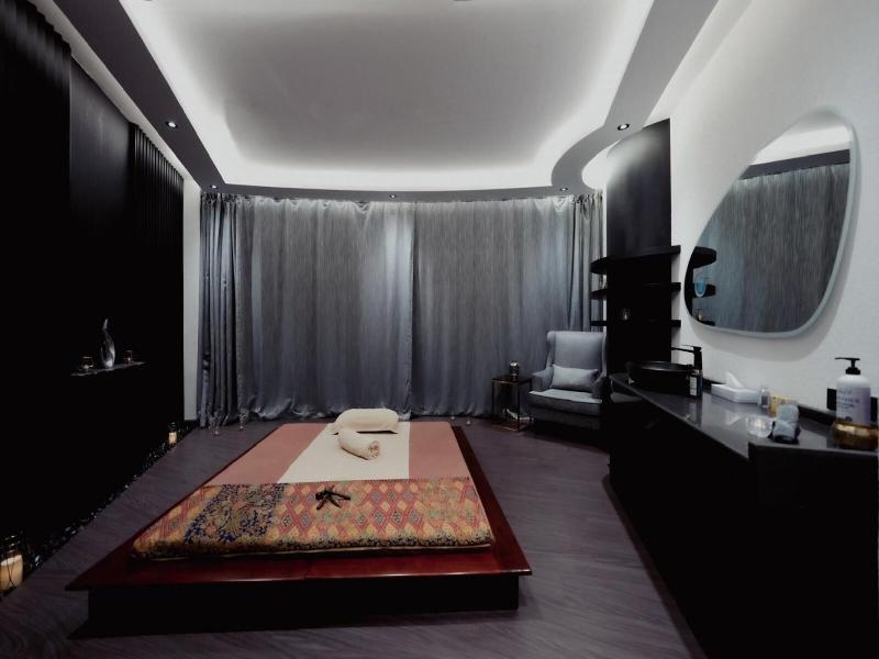 Century Marina Hotel Lusail image