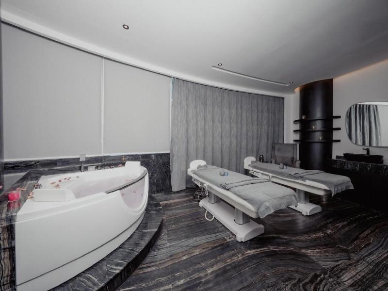 Century Marina Hotel Lusail image