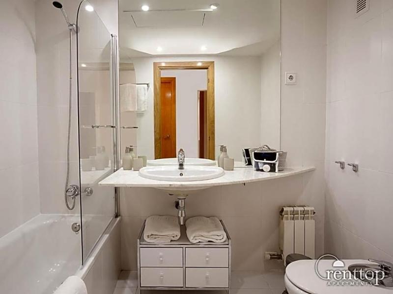 Rent Top Apartments Diagonal Mar image