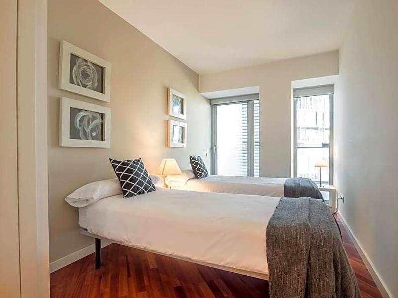 Rent Top Apartments Diagonal Mar image