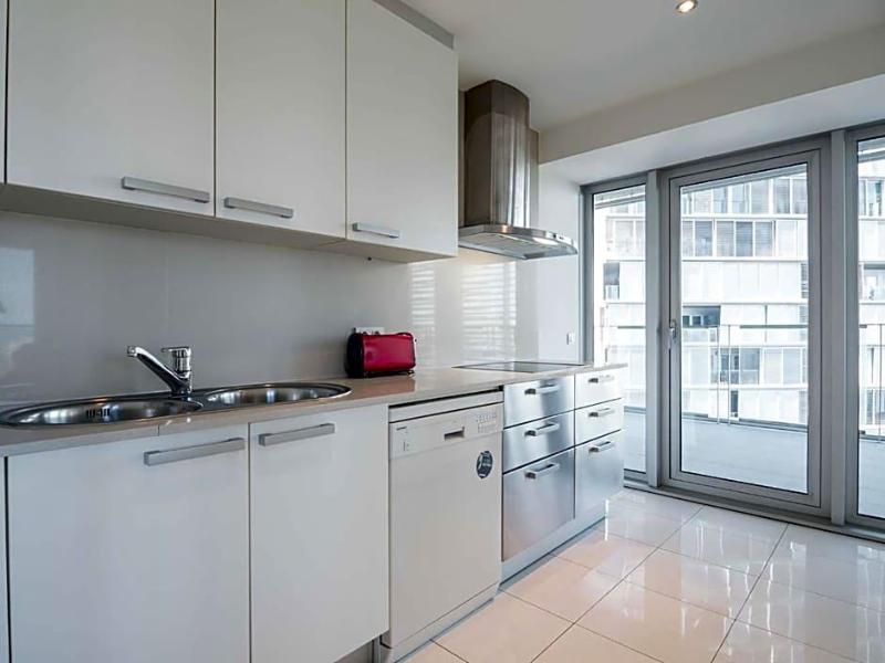 Rent Top Apartments Diagonal Mar image