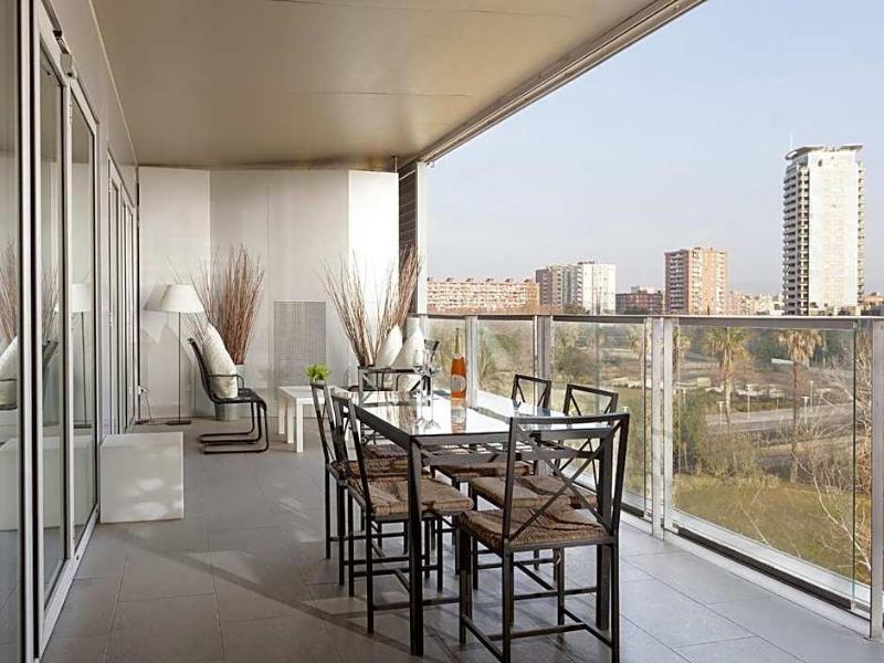 Rent Top Apartments Diagonal Mar image
