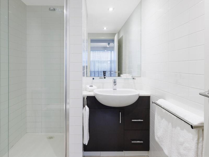 Brady Apartment Hotel Flinders Street image