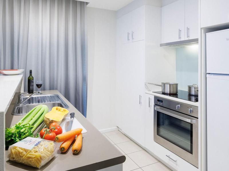 Brady Apartment Hotel Flinders Street image