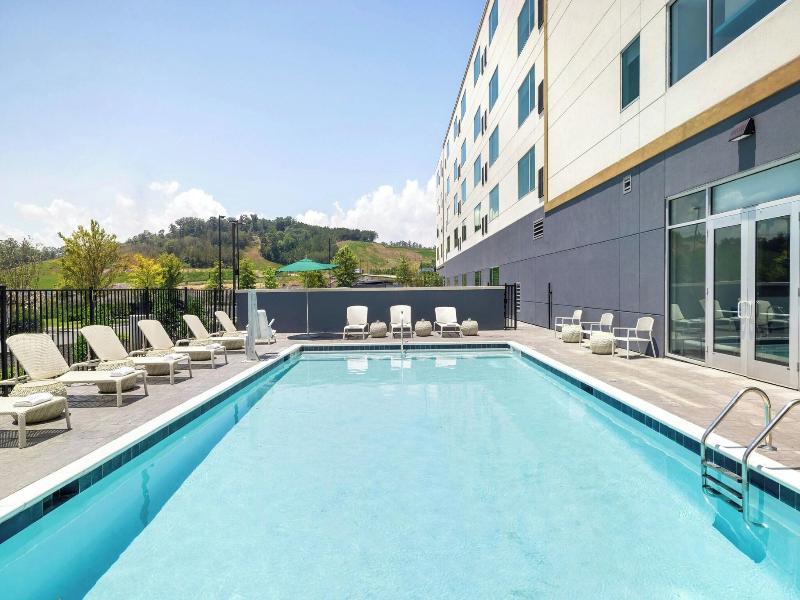Element Cartersville image