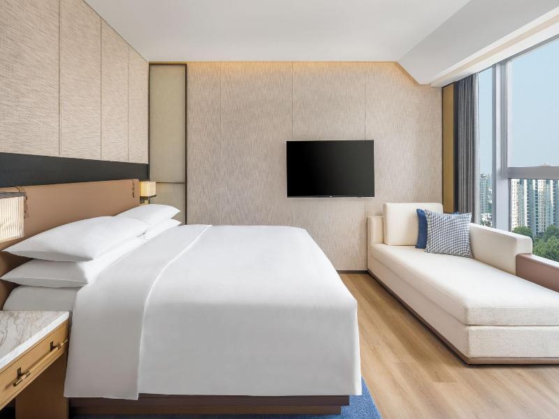 Luoyang Marriott Hotel image