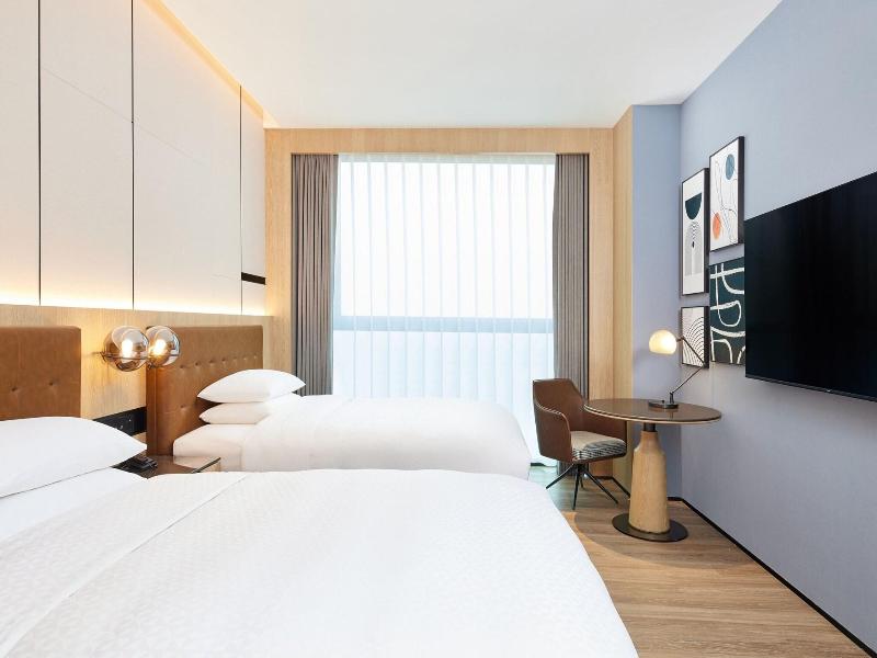 Four Points By Sheraton Huzhou image