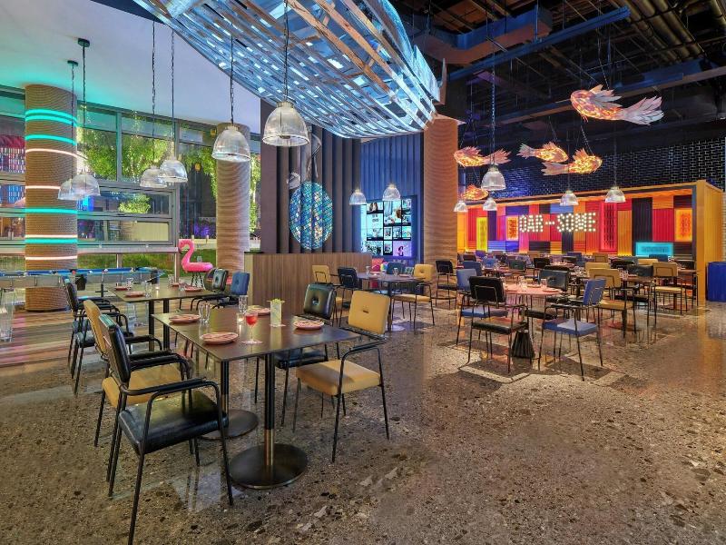 Moxy Ningbo Old Bund image