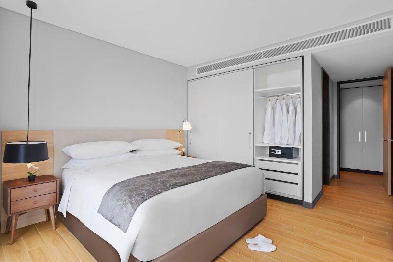 Marriott Executive Apartments Port Moresby image