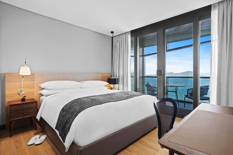 Marriott Executive Apartments Port Moresby image