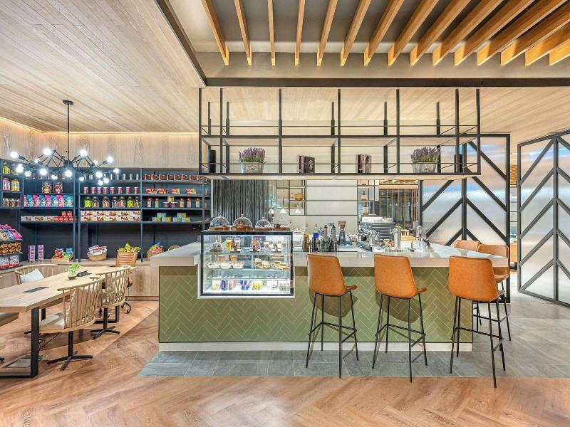 Four Points By Sheraton King Abdulaziz image