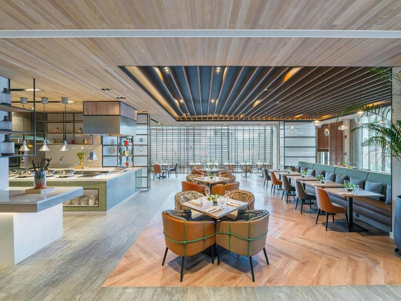 Four Points By Sheraton King Abdulaziz image