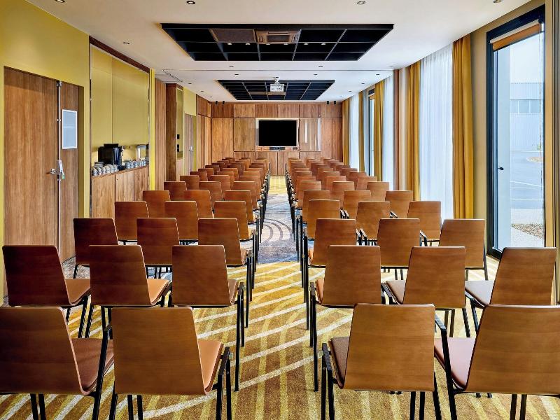 Courtyard By Marriott Lyon Eurexpo Stadium image