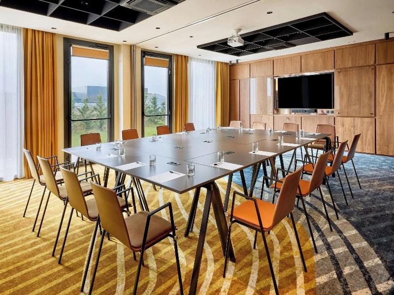 Courtyard By Marriott Lyon Eurexpo Stadium image