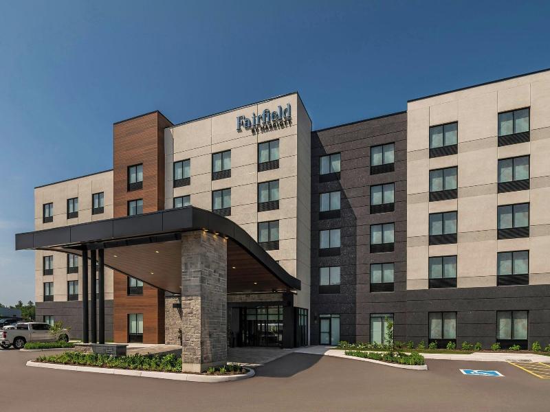 Fairfield Inn Suites Gravenhurst Muskoka image