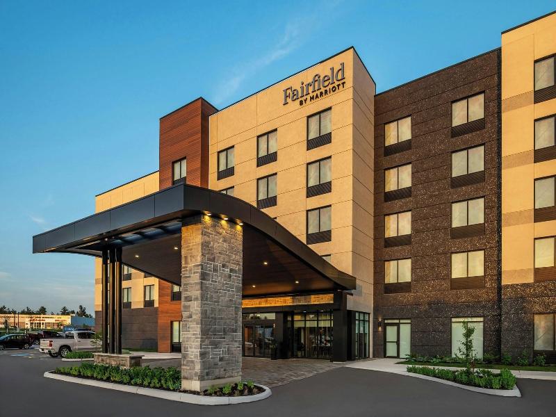 Fairfield Inn Suites Gravenhurst Muskoka image