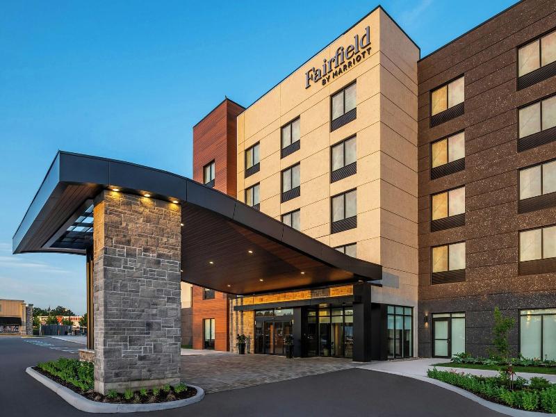 Fairfield Inn Suites Gravenhurst Muskoka image