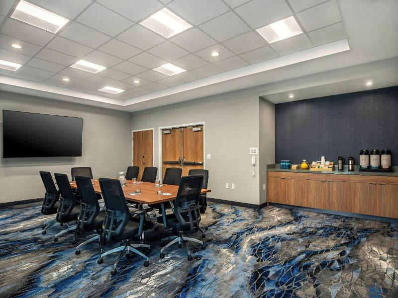 Fairfield Inn Suites Gravenhurst Muskoka image