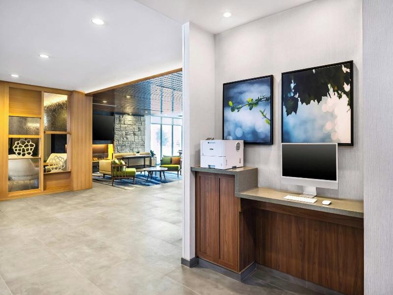 Fairfield Inn Suites Gravenhurst Muskoka image