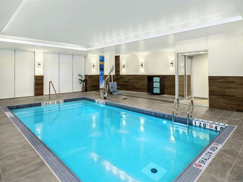 Fairfield Inn Suites Gravenhurst Muskoka image