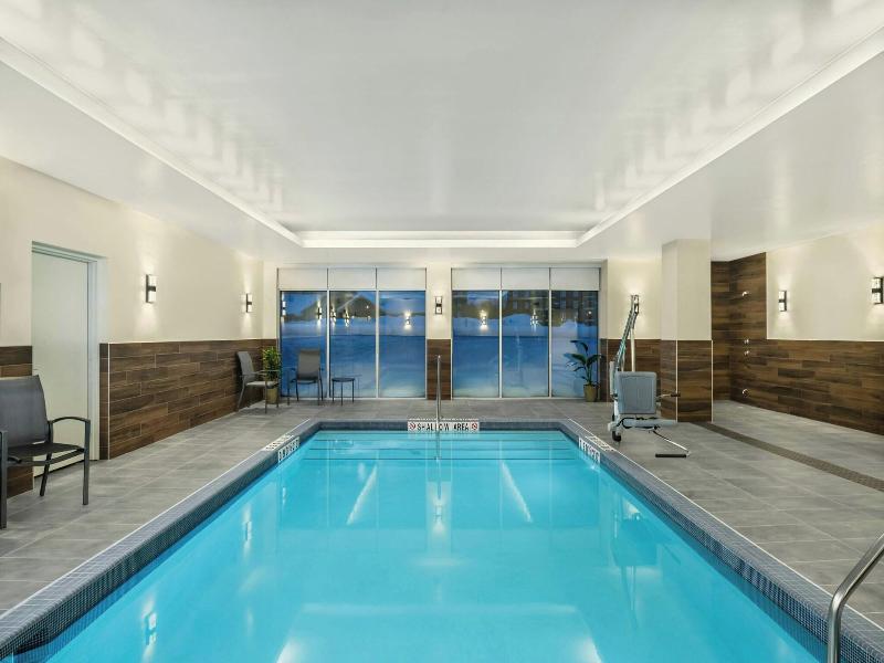 Fairfield Inn Suites Gravenhurst Muskoka image