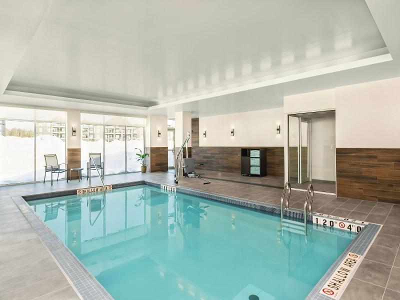 Fairfield Inn Suites Gravenhurst Muskoka image
