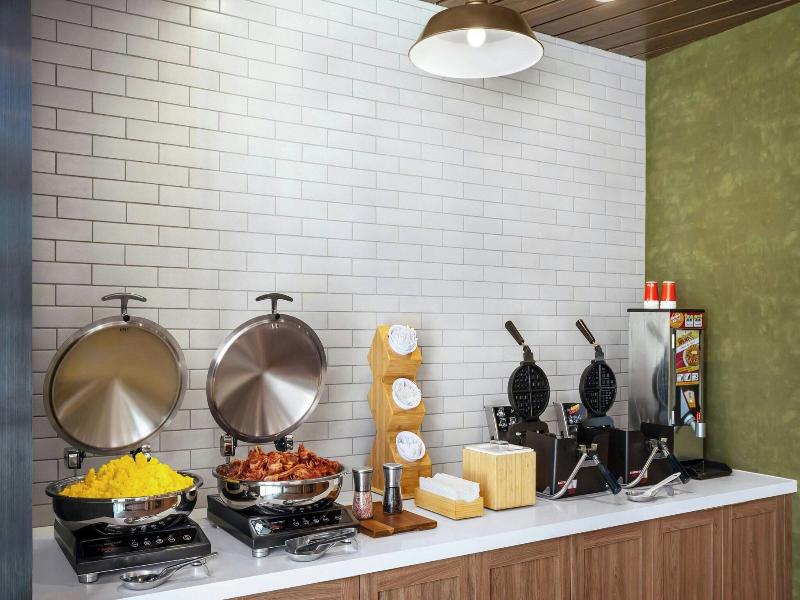 Fairfield Inn Suites Gravenhurst Muskoka image