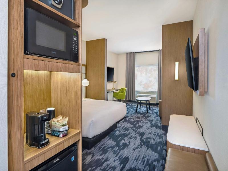 Fairfield Inn Suites Gravenhurst Muskoka image