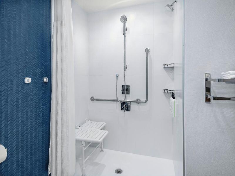 Fairfield Inn Suites Gravenhurst Muskoka image