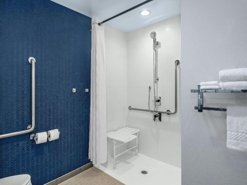 Fairfield Inn Suites Gravenhurst Muskoka image