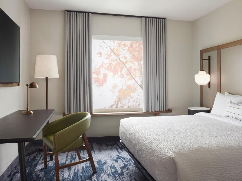 Fairfield Inn Suites Gravenhurst Muskoka image