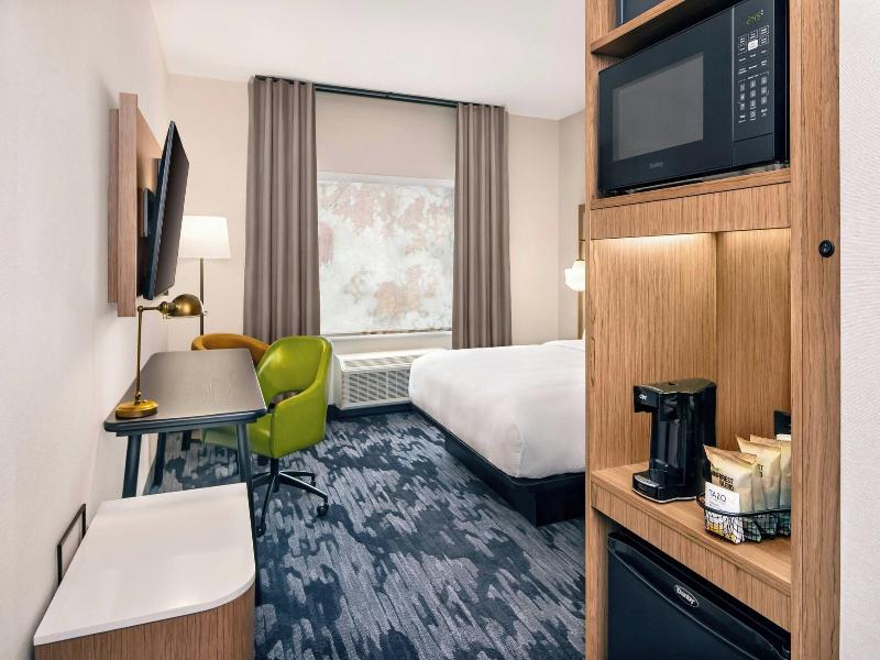 Fairfield Inn Suites Gravenhurst Muskoka image