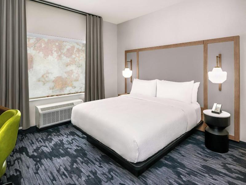 Fairfield Inn Suites Gravenhurst Muskoka image