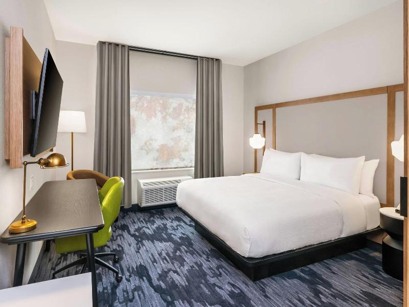 Fairfield Inn Suites Gravenhurst Muskoka image
