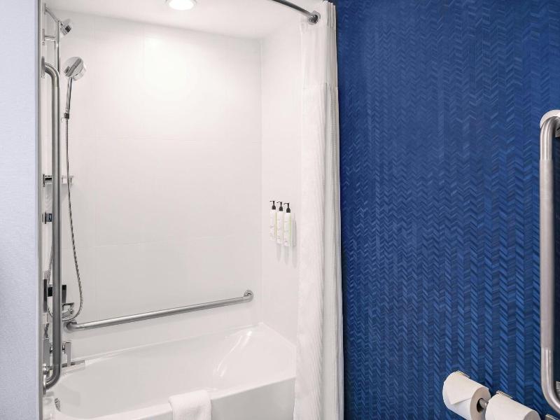 Fairfield Inn Suites Gravenhurst Muskoka image