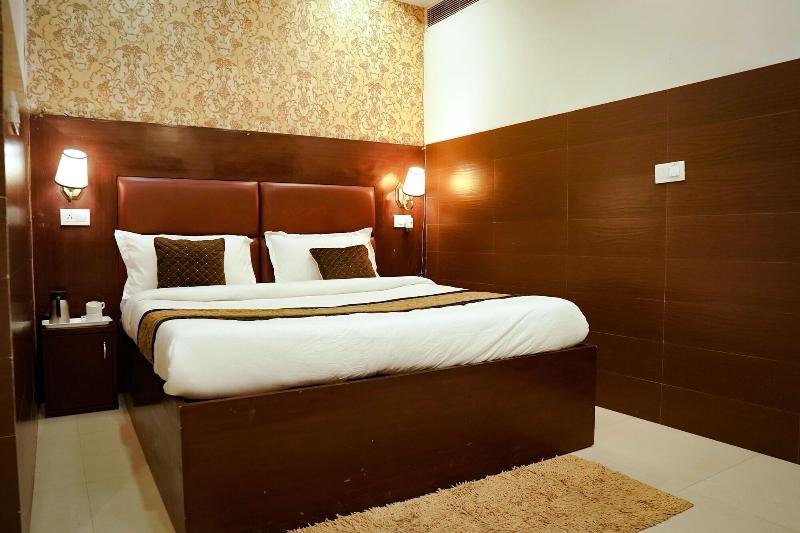 Hotel The Black Gold image