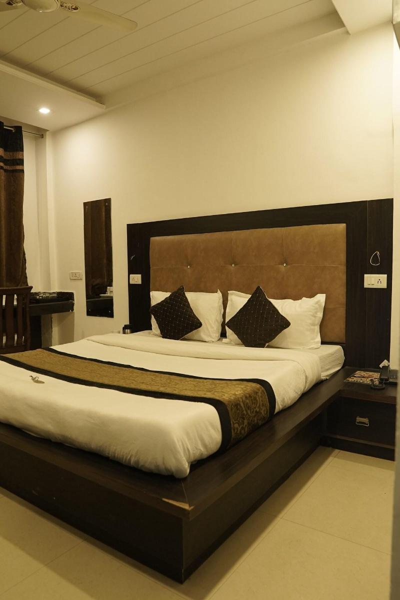 Hotel The Black Gold image