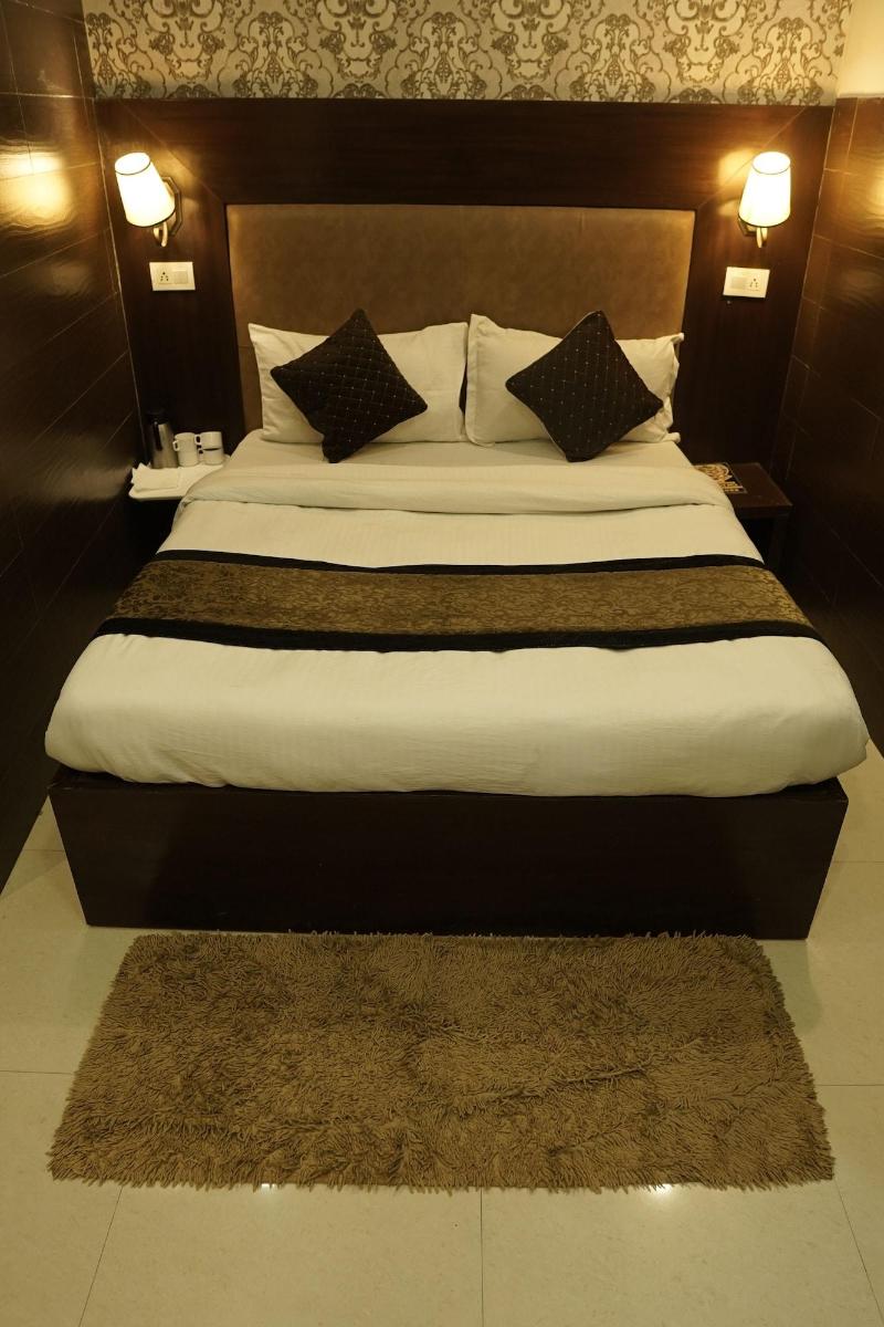 Hotel The Black Gold image