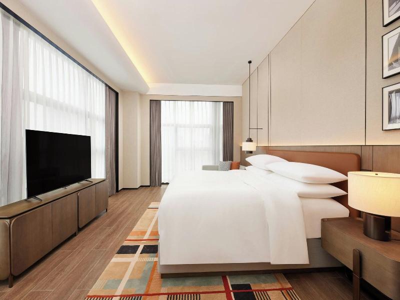 Courtyard By Marriott Nanning Wuxiang image