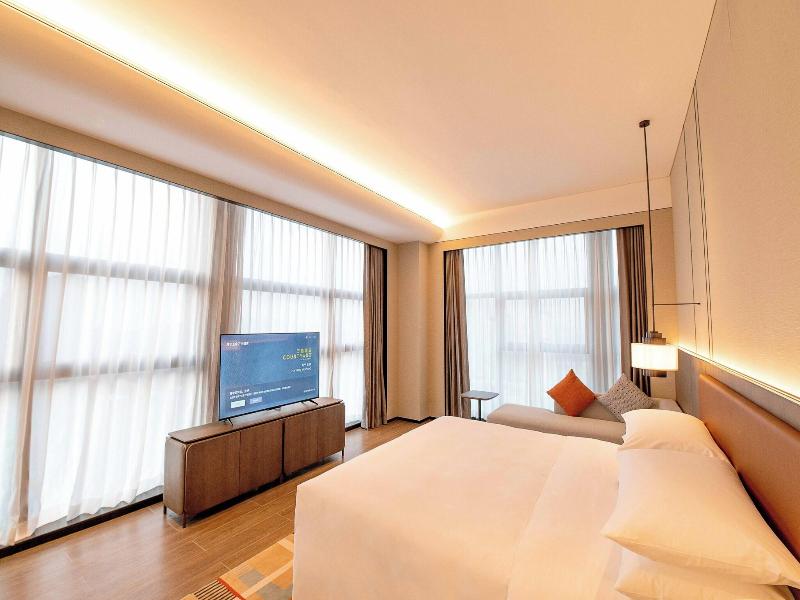 Courtyard By Marriott Nanning Wuxiang image