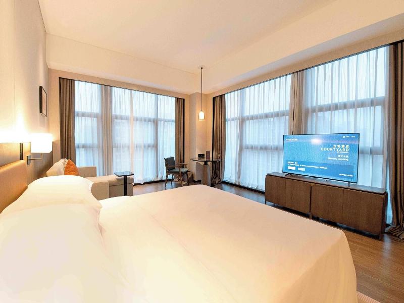 Courtyard By Marriott Nanning Wuxiang image