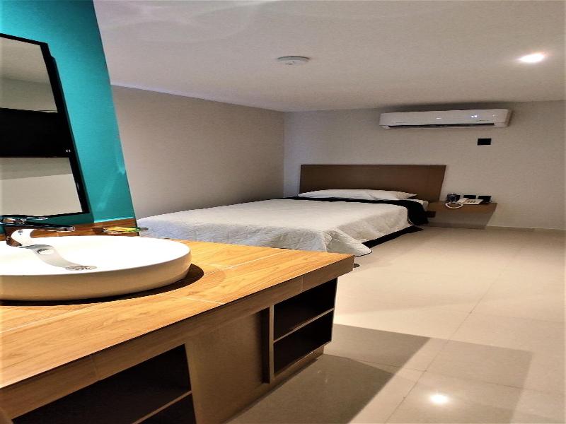 Hotel Kavia Mazatlán image