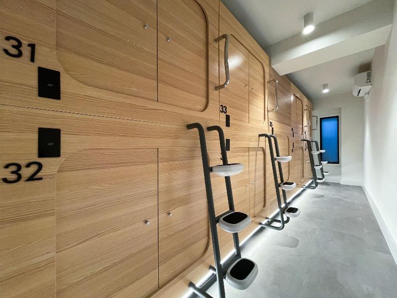 Airone Capsule Hotel image