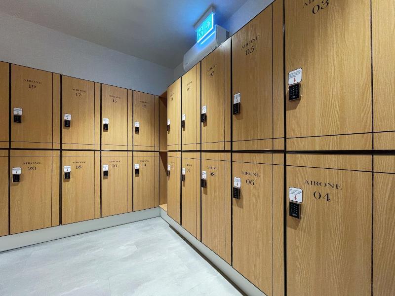 Airone Capsule Hotel image