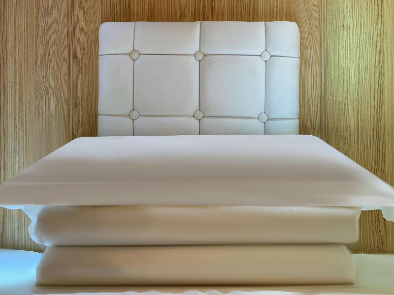 Airone Capsule Hotel image
