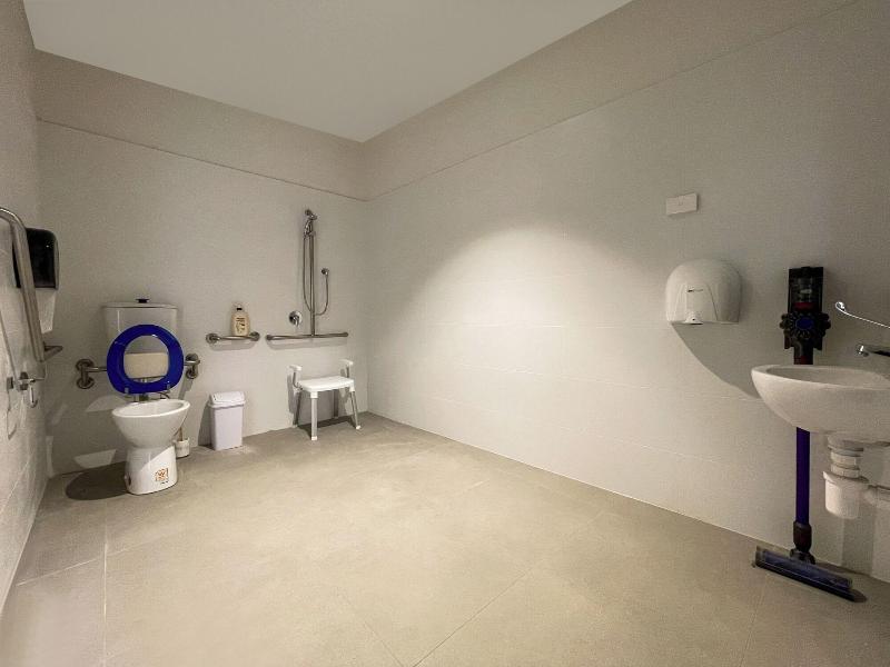 Airone Capsule Hotel image