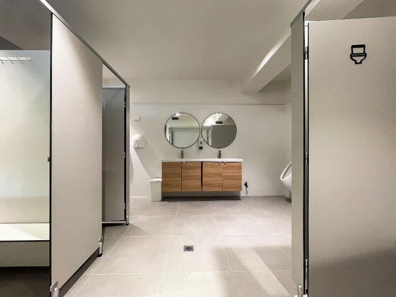 Airone Capsule Hotel image