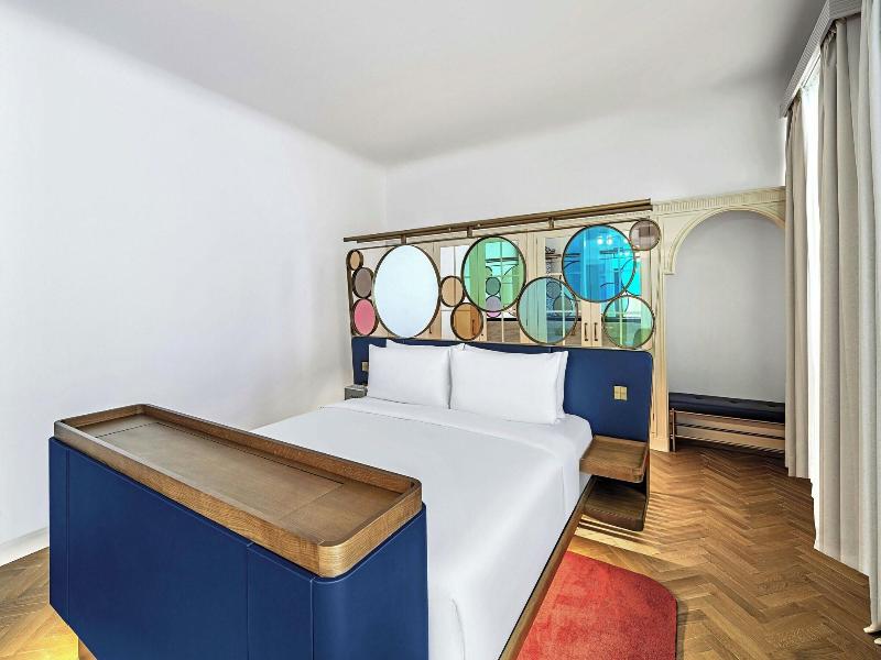 W Prague image